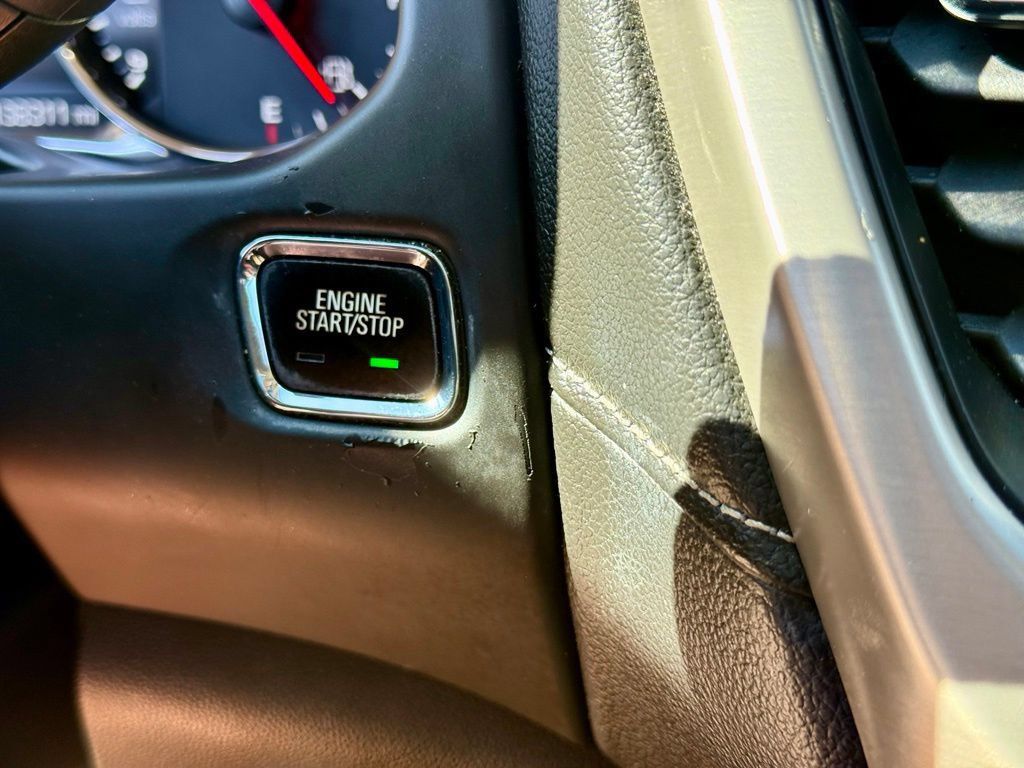 Used 2019 GMC Acadia Denali w/ Technology Package AWD/4WD image 37