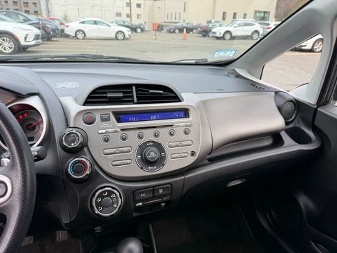 Used 2011 Honda Fit Sport image 14