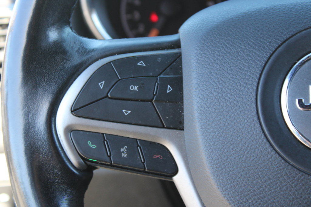 Used 2020 Jeep Grand Cherokee Altitude RWD image 25