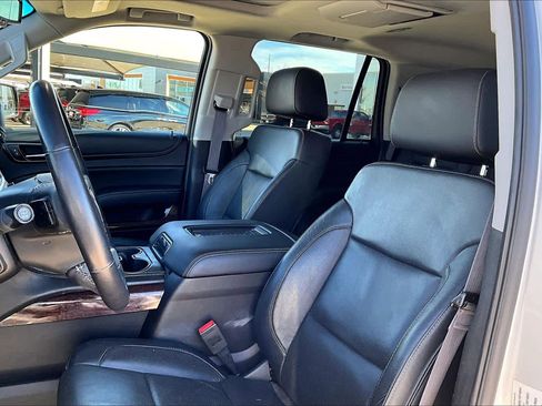 Used 2016 GMC Yukon SLT w/ Open Road Package image 9