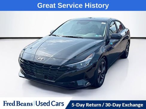 Used 2023 Hyundai Elantra SEL w/ Convenience Package FWD image 3