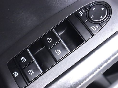 Used 2021 MAZDA MAZDA3 s FWD image 29