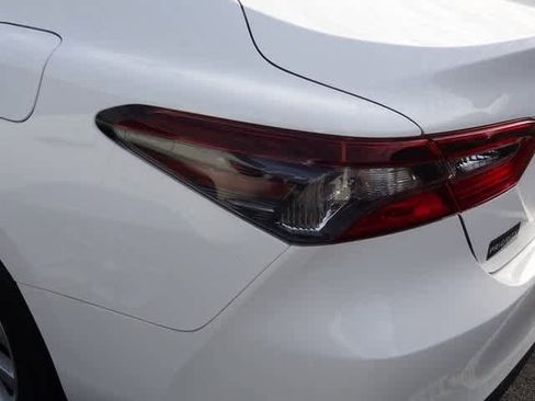 Used 2022 Toyota Camry LE image 20
