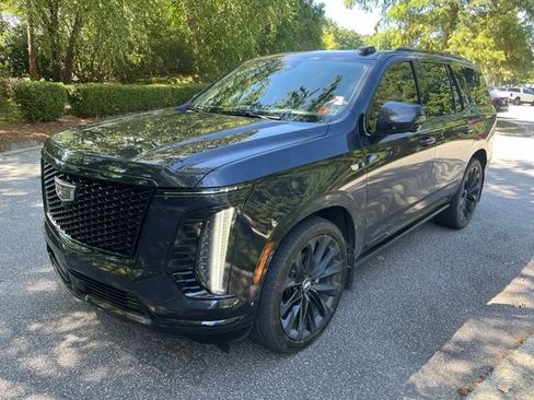 Used 2025 Cadillac Escalade Sport Platinum w/ LPO, ONYX Package AWD/4WD image 1