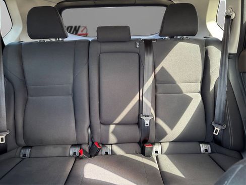 Used 2023 Nissan Rogue S AWD/4WD image 18