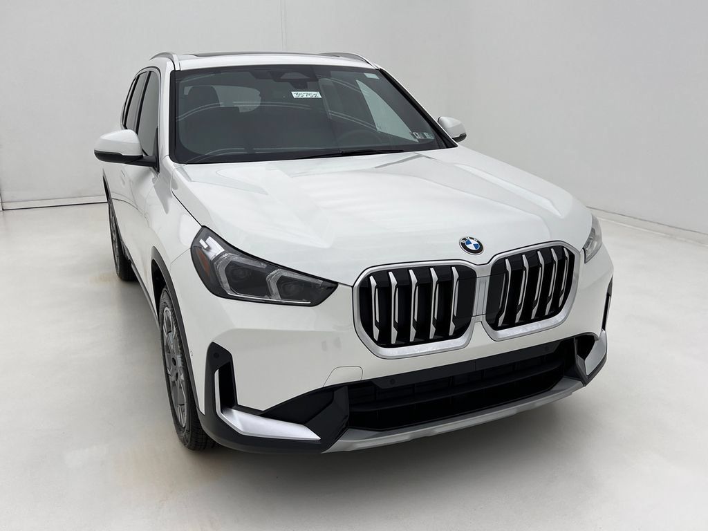 Used 2026 BMW X1 xDrive28i w/ Convenience Package AWD/4WD image 3