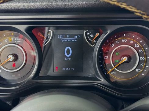 Used 2024 Jeep Gladiator Sport AWD/4WD image 14