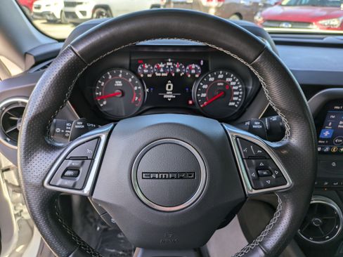 Used 2021 Chevrolet Camaro SS image 23
