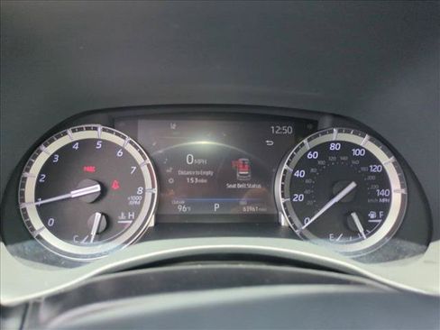 Used 2022 Toyota Highlander Limited FWD image 11