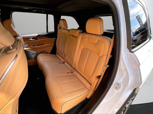 Certified 2022 Jeep Grand Cherokee Summit AWD/4WD image 24