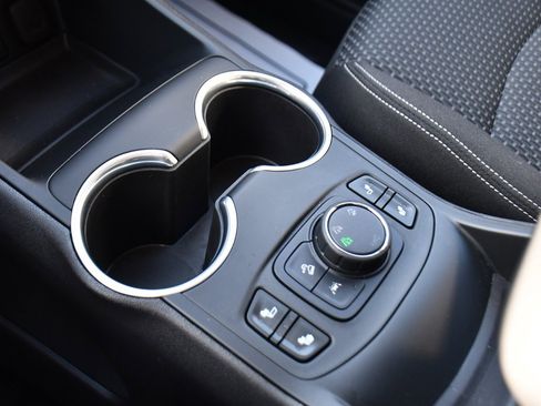 Used 2022 GMC Terrain SLE w/ Driver Convenience Package image 32