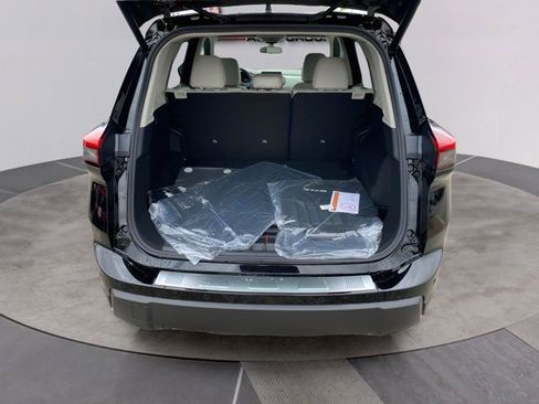 Certified 2025 Nissan Rogue SV w/ SV Premium Package image 19