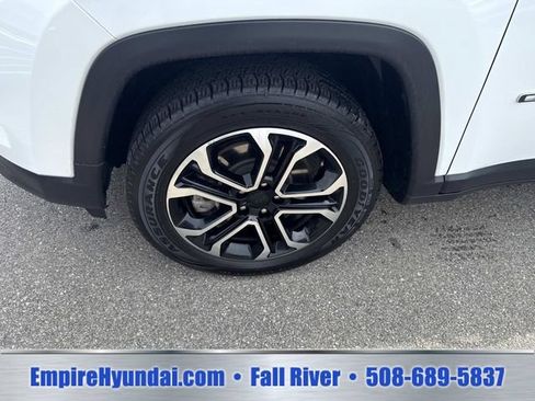 Used 2024 Jeep Compass Limited AWD/4WD image 11
