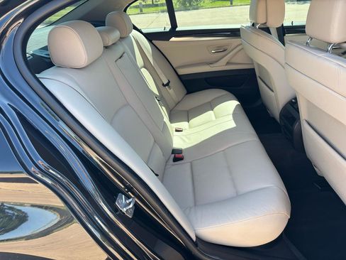 Used 2011 BMW 528i Sedan RWD image 8