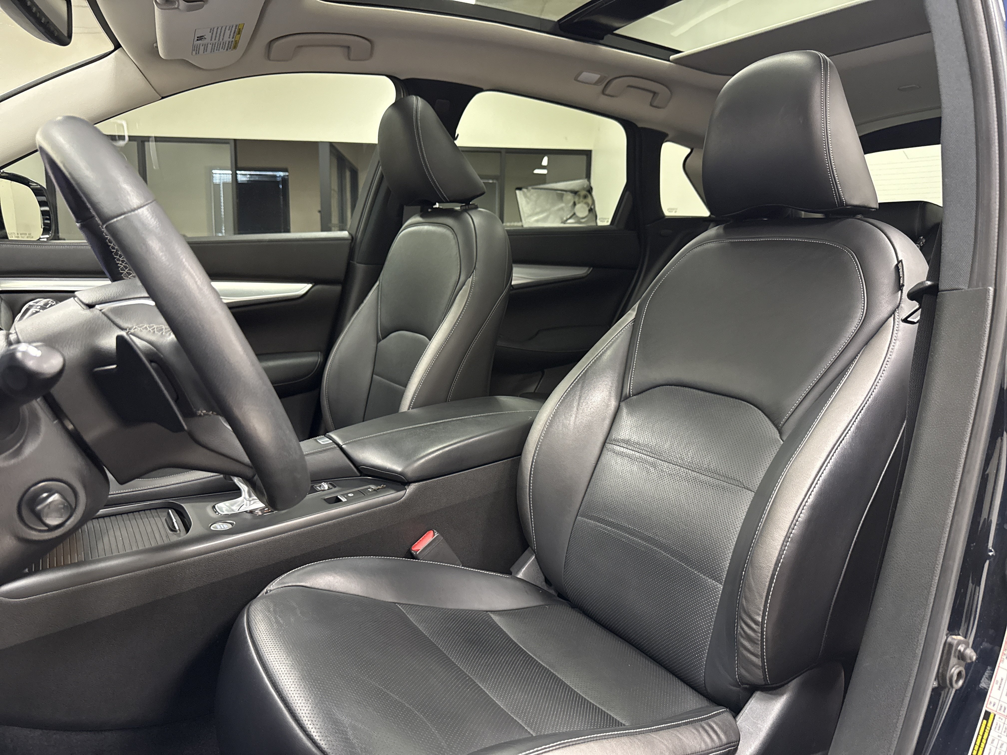 Used 2019 INFINITI QX50 FWD image 13