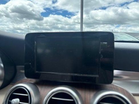 Used 2019 Mercedes-Benz C 300 4MATIC Sedan image 21