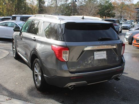 Used 2022 Ford Explorer Limited image 10