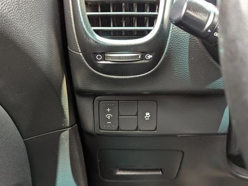 Used 2019 Kia Soul FWD image 20
