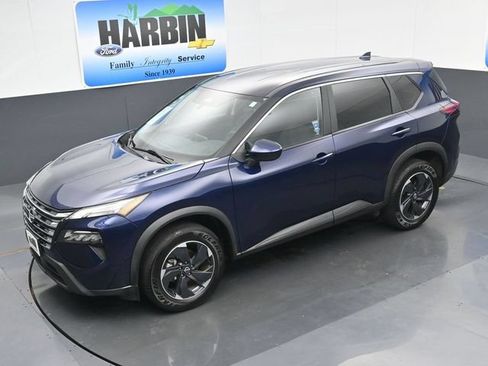 Used 2024 Nissan Rogue SV AWD/4WD image 23