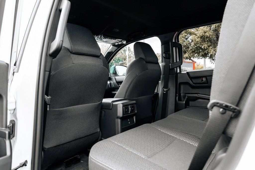 Used 2026 Toyota 4Runner SR5 AWD/4WD image 41