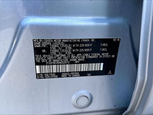 Used 2017 Toyota RAV4 LE FWD image 9