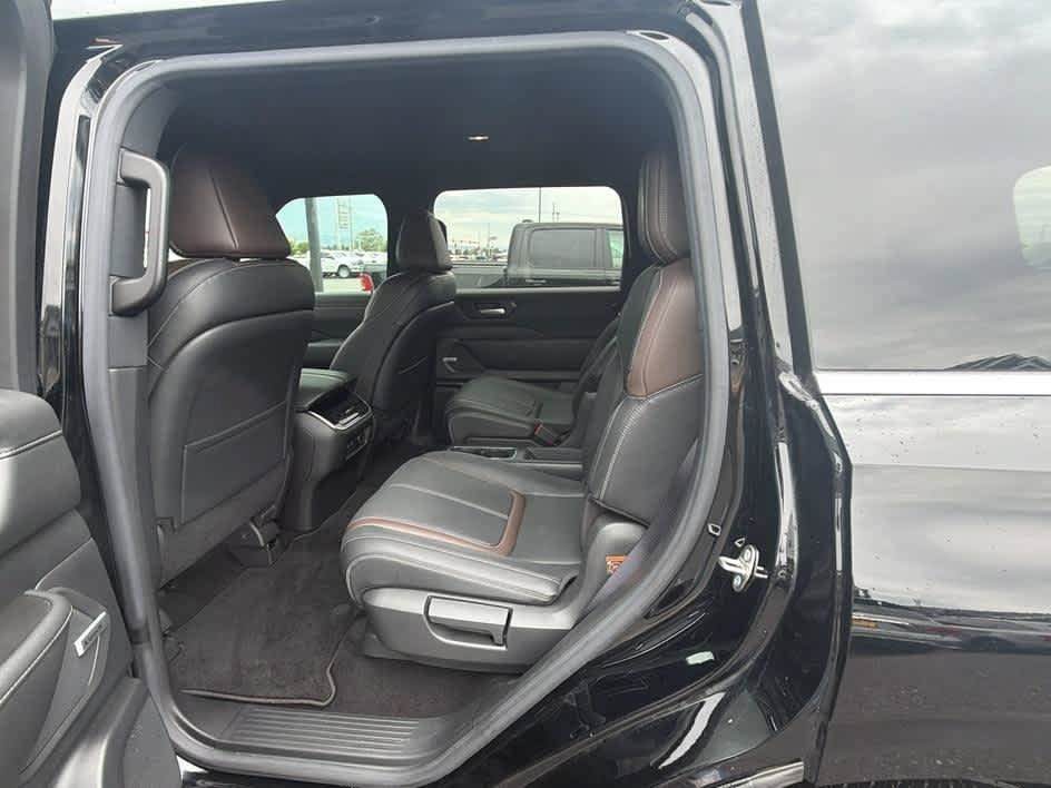 Used 2026 Nissan Armada SL w/ Captain's Chari Seat Package AWD/4WD image 20