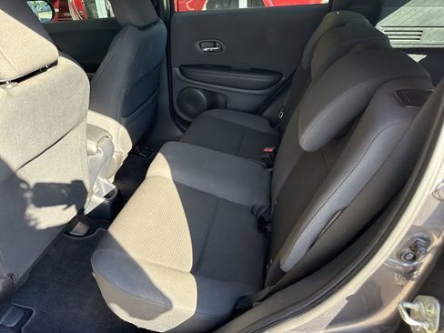 Used 2019 Honda HR-V Sport image 10