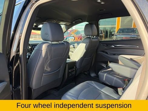 Used 2024 Buick Enclave Premium image 17