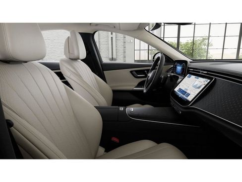 New 2026 Mercedes-Benz E 350 4MATIC Sedan image 4