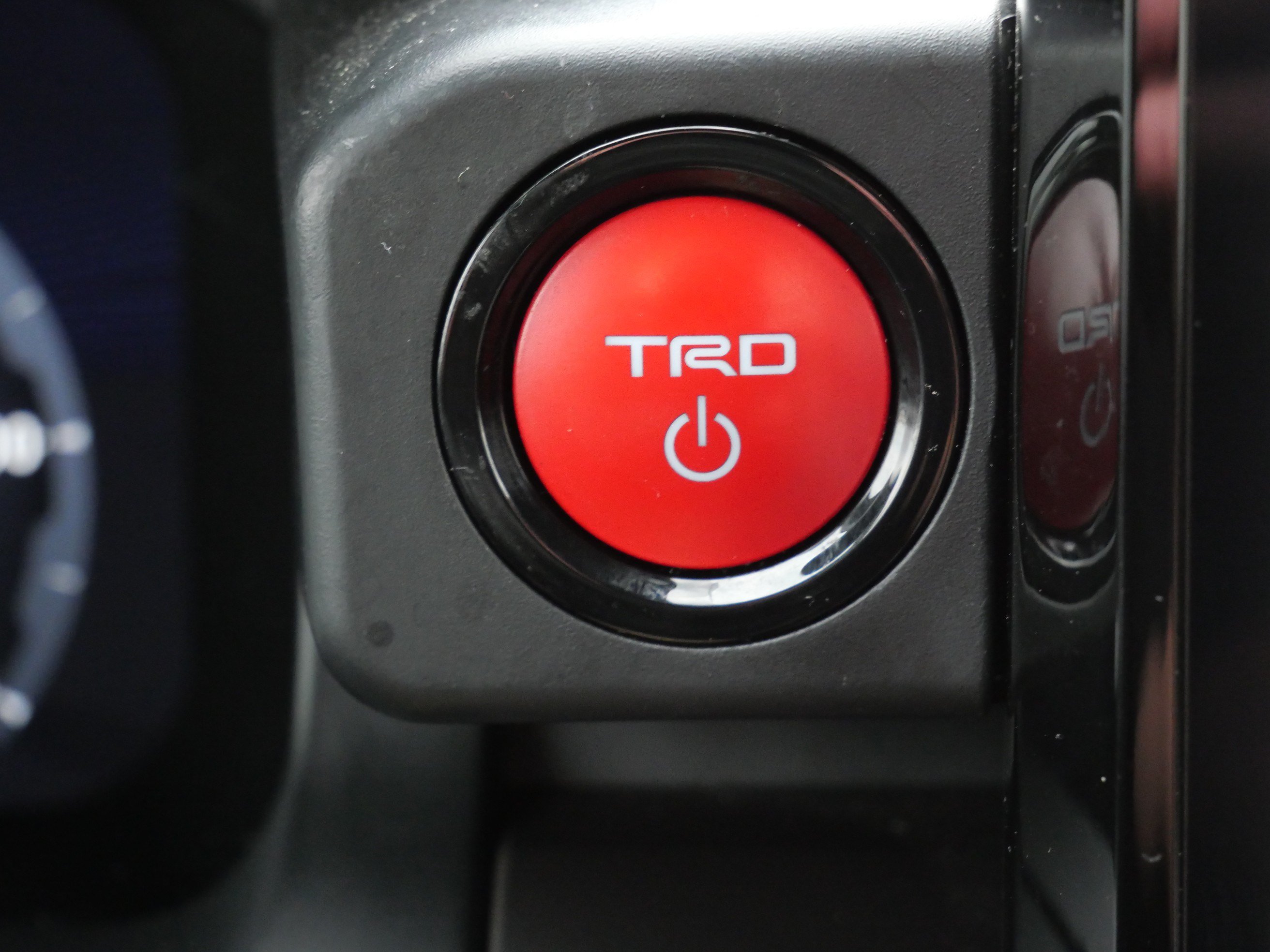 Used 2025 Toyota Tacoma TRD Sport AWD/4WD image 33