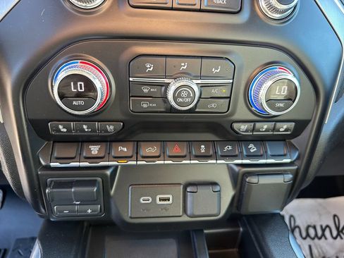 Used 2022 GMC Sierra 3500 SLT w/ SLT Premium Package AWD/4WD image 40