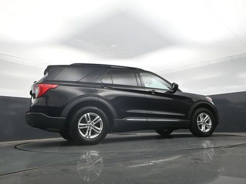 Used 2020 Ford Explorer XLT w/ Comfort Package AWD/4WD image 29
