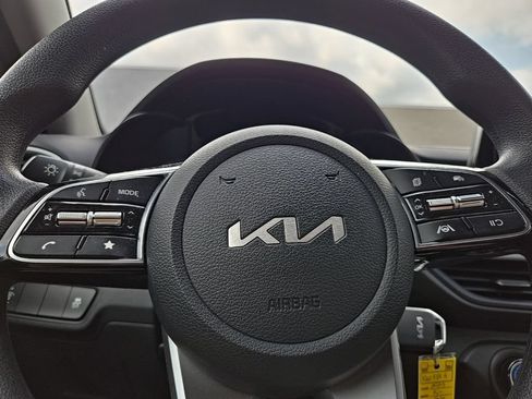 Certified 2023 Kia Forte LXS FWD image 13