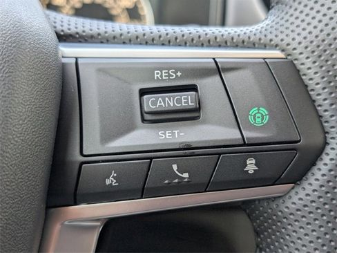 New 2025 Mitsubishi Outlander SE image 17