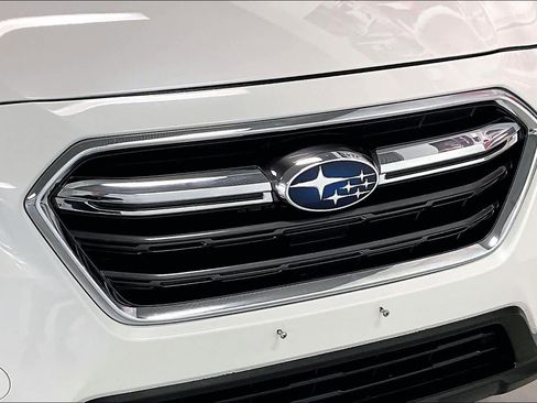 Used 2018 Subaru Outback 2.5i Touring w/ Popular Package #3 image 31