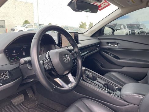 Used 2023 Honda Accord Touring image 10