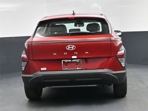 New 2026 Hyundai Kona SE image 13