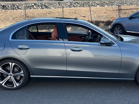Used 2022 Mercedes-Benz C 300 Sedan image 4