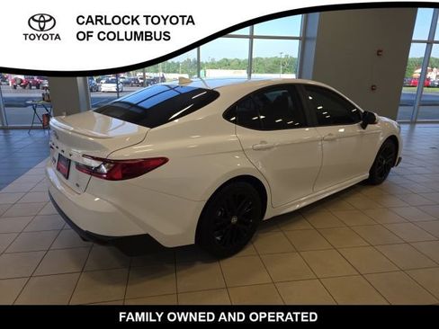 Used 2026 Toyota Camry SE FWD image 8