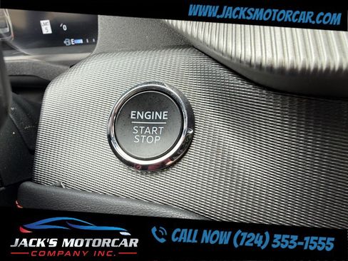 Used 2025 Ford Explorer ST-Line w/ ST-Line Street Pack AWD/4WD image 18