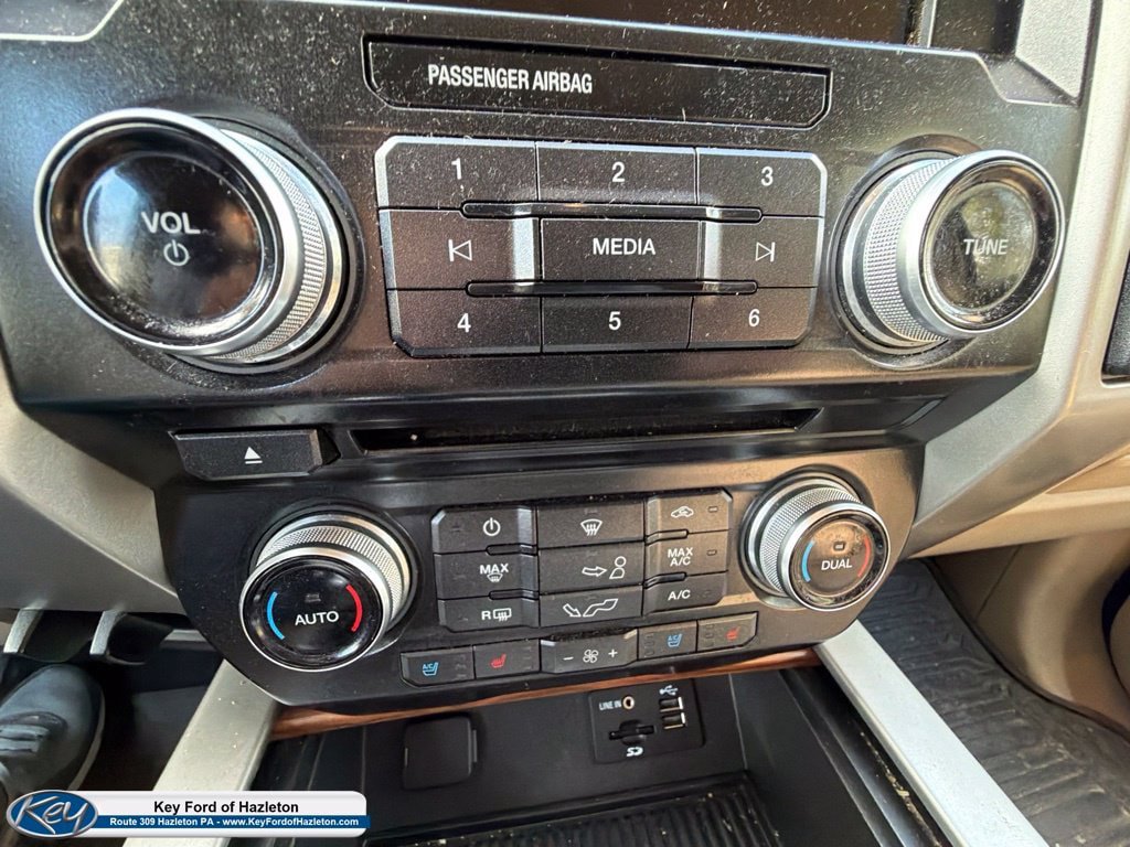 Used 2015 Ford F150 Lariat w/ Equipment Group 501A Mid AWD/4WD image 24