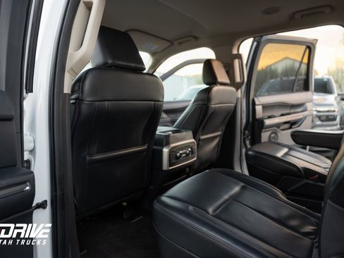 Used 2022 Ford Expedition Max XLT image 22