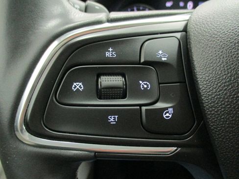 Used 2023 Buick Envision Essence image 26