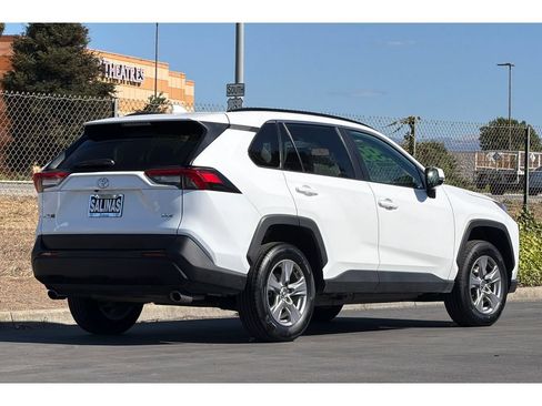 Used 2024 Toyota RAV4 XLE FWD image 4