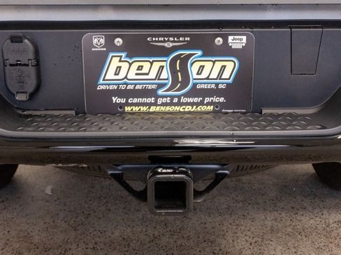 Used 2025 Chevrolet Colorado Z71 w/ Z71 Convenience Package 2 image 9