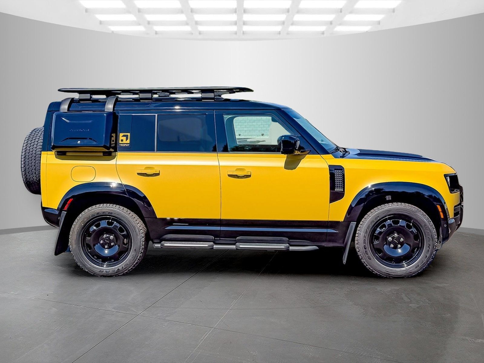 New 2026 Land Rover Defender 110 AWD/4WD image 6