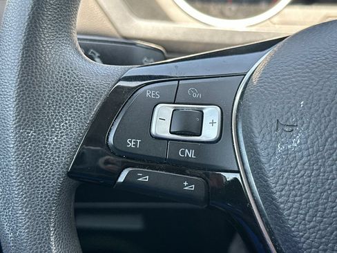 Used 2018 Volkswagen Tiguan S FWD image 21