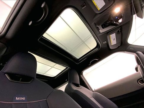 Certified 2025 MINI Cooper S image 26