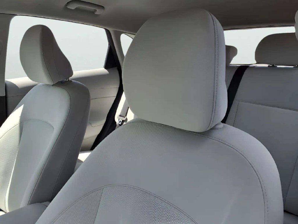Used 2026 Hyundai Kona SE FWD image 13