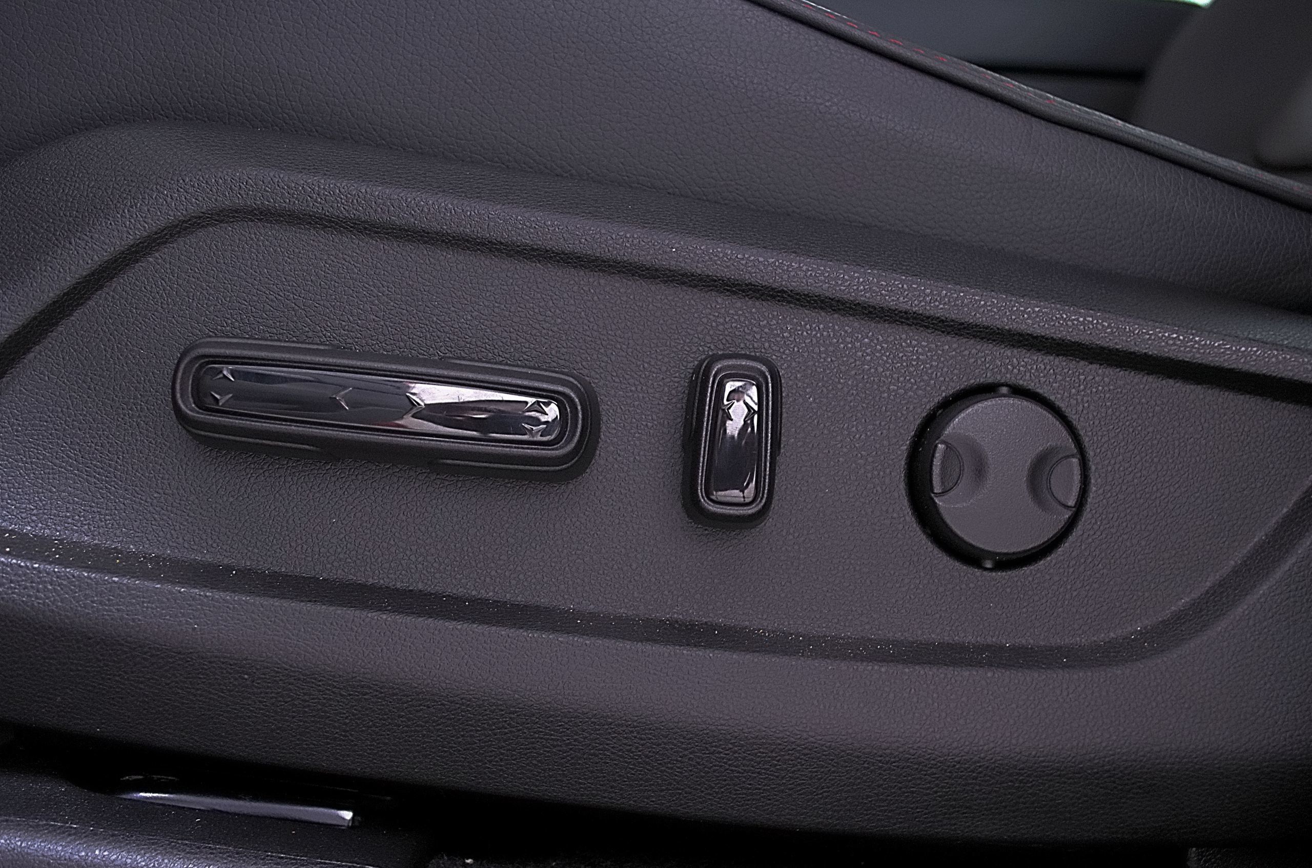 Used 2025 Honda Pilot Black Edition image 22